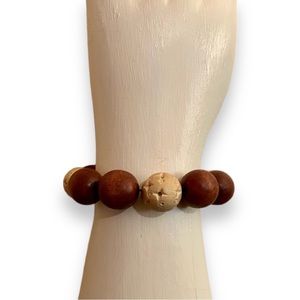 Vintage 1960’s era jumbo wood bead stretch bracelet